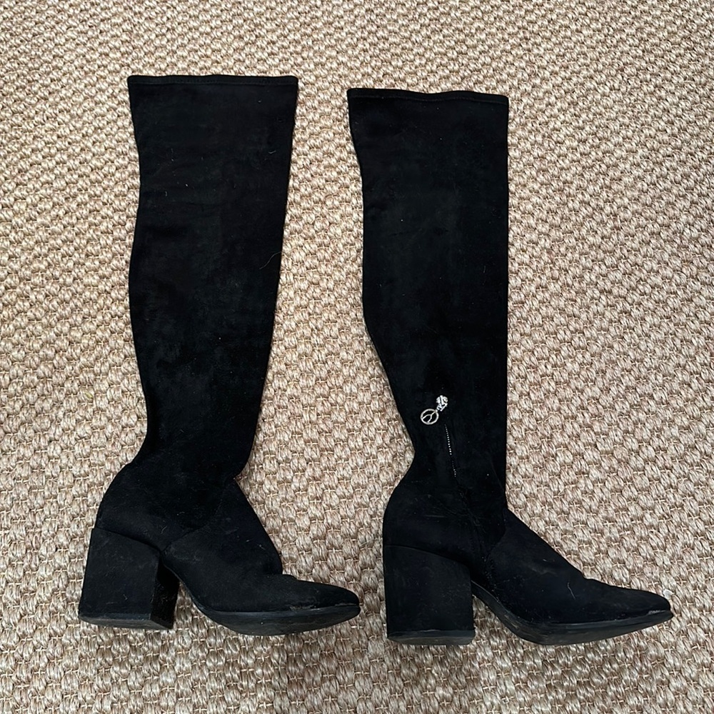 Wishbone  Black Knee-High Women's Boots